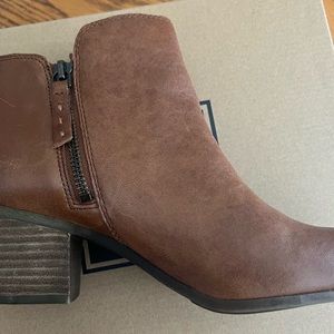 Frye booties size 9 new with box. Excellent condition